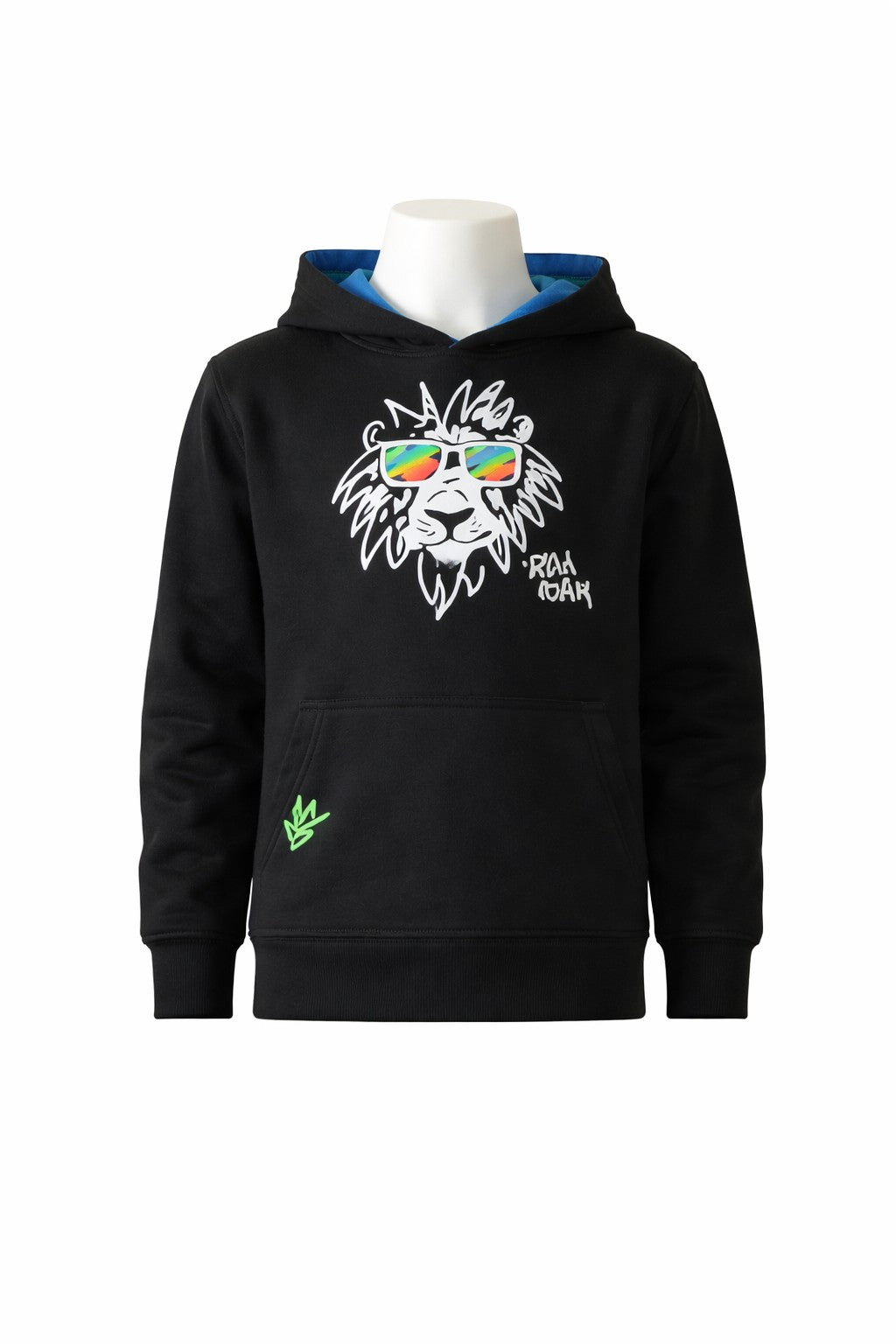 Hoodie zwart met print van leeuw. Van het merk Blue Seven en het materiaal is van 100% katoen. Verkrijgbaar in de maten 92 t?m 128.