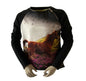 Shirt met print van Merrie met veulen dat door een bloemenwiede gaat. Verkrijgbaar in verschillende maten.